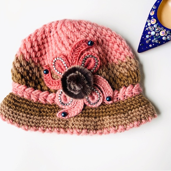 Accessories - KNITTED Embellished Hat💗
